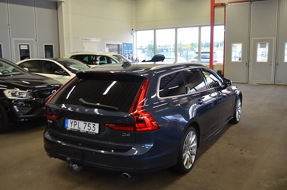 Volvo V90 6 of 25