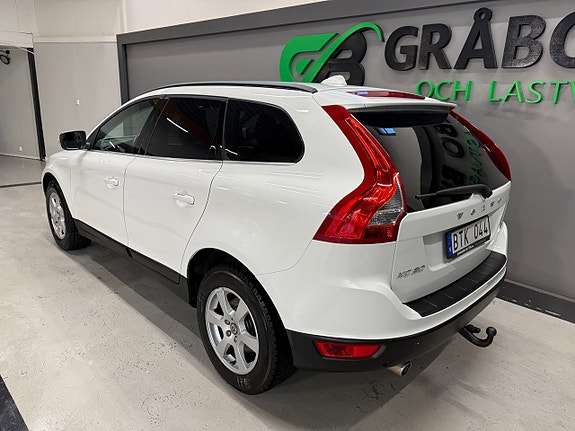 Volvo XC60 3 of 23