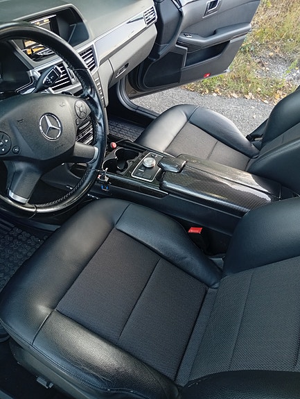 Mercedes-Benz E220 8 of 11