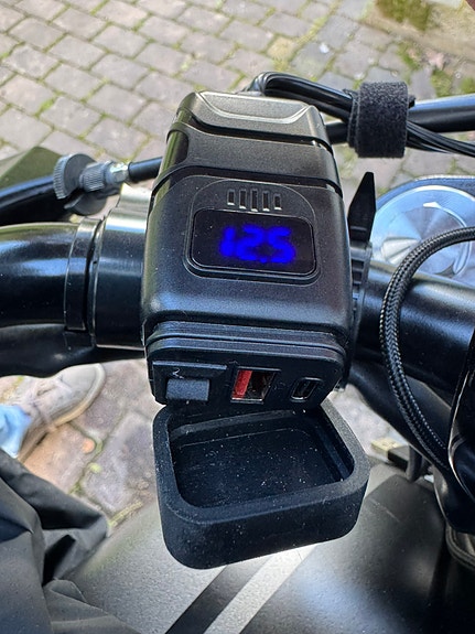 Yamaha YAMAHA XV950R ABS 6 of 8