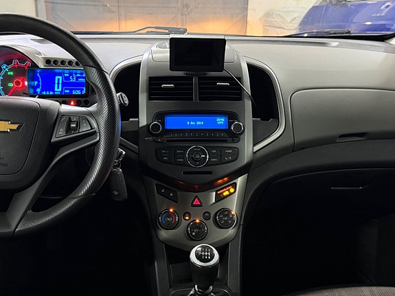 Chevrolet Aveo 14 of 17