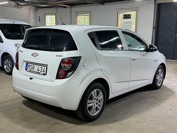 Chevrolet Aveo 6 of 17