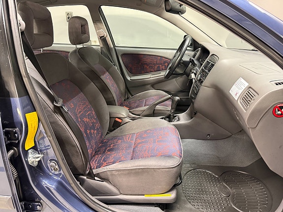 Toyota Avensis 10 of 19