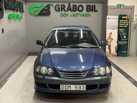 Toyota Avensis 4 of 19