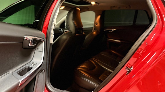 Volvo V60 24 of 29