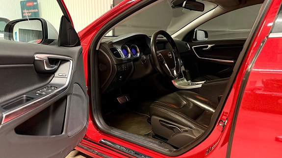 Volvo V60 16 of 29