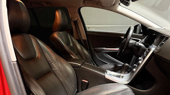 Volvo V60 28 of 29