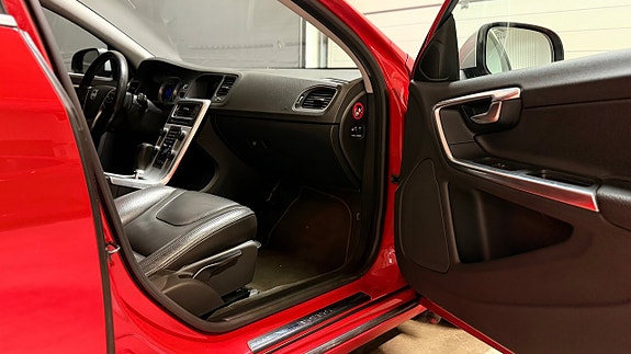 Volvo V60 15 of 29