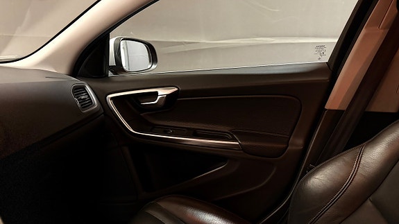 Volvo V60 21 of 29