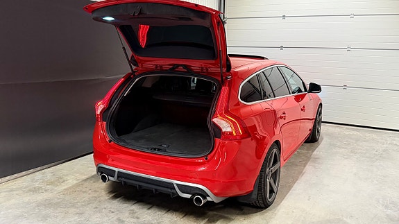 Volvo V60 14 of 29