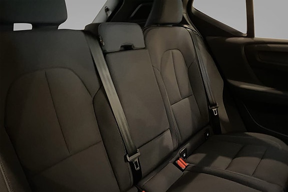 Volvo EX40 10 of 13