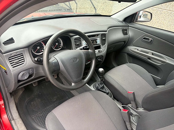 Kia Rio 4 of 4