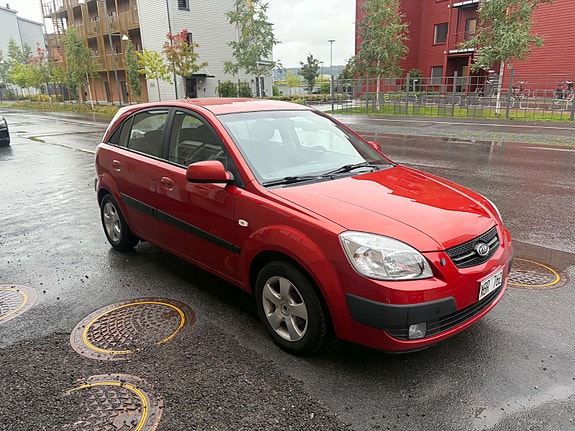 Kia Rio 2 of 4