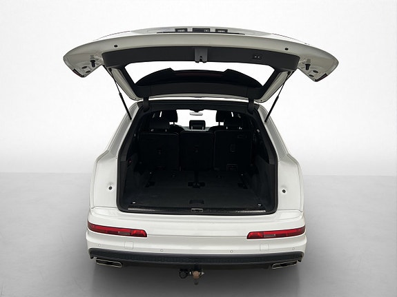 Audi Q7 9 of 30