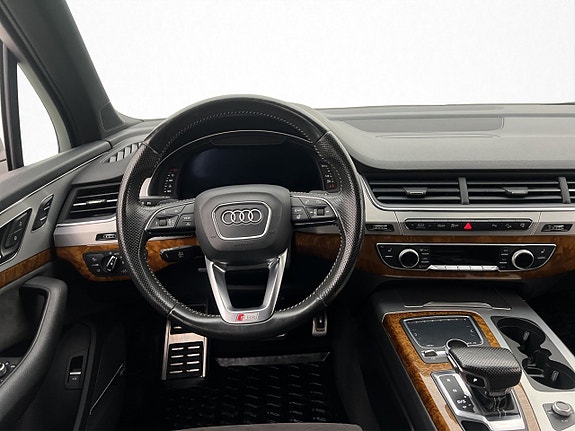 Audi Q7 11 of 30