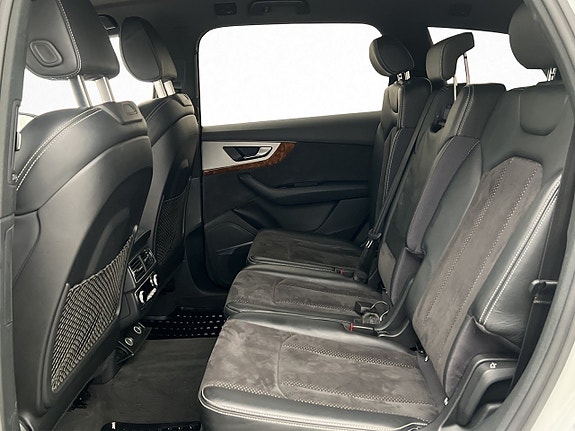 Audi Q7 17 of 30