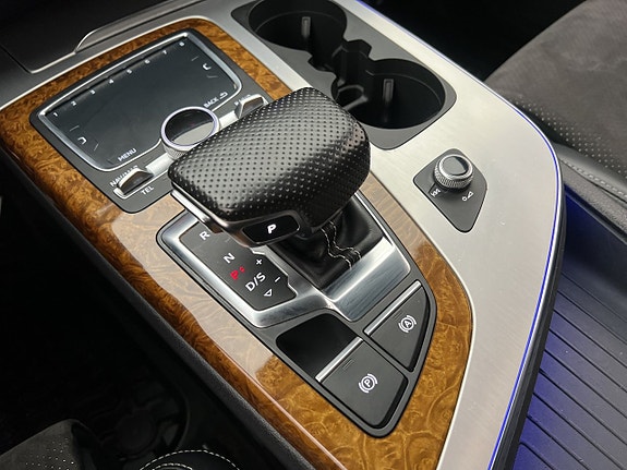 Audi Q7 25 of 30