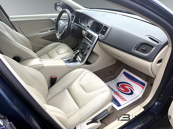 Volvo V60 8 of 12