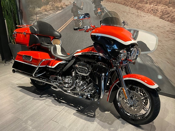 Harley-Davidson Electra Glide Ultra 8 of 8