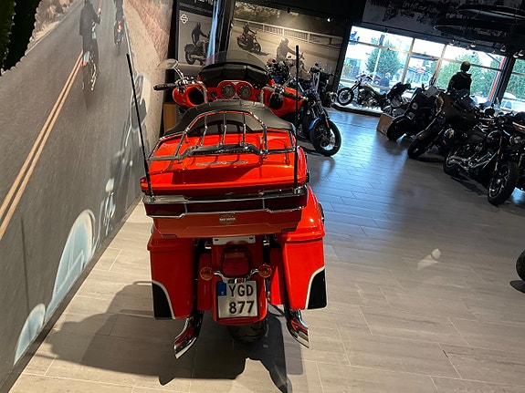 Harley-Davidson Electra Glide Ultra 6 of 8