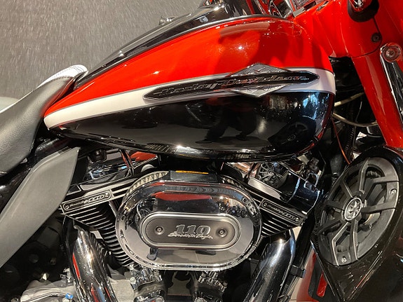 Harley-Davidson Electra Glide Ultra 4 of 8