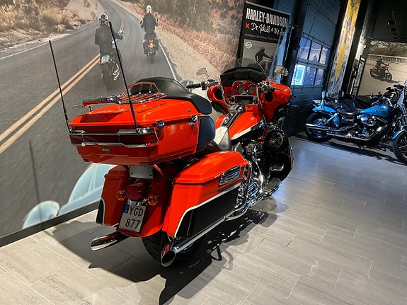 Harley-Davidson Electra Glide Ultra 3 of 8