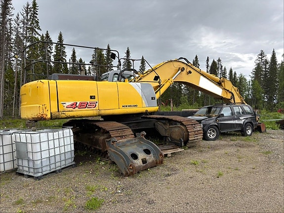 Grävmaskin New Holland E485 2 of 5