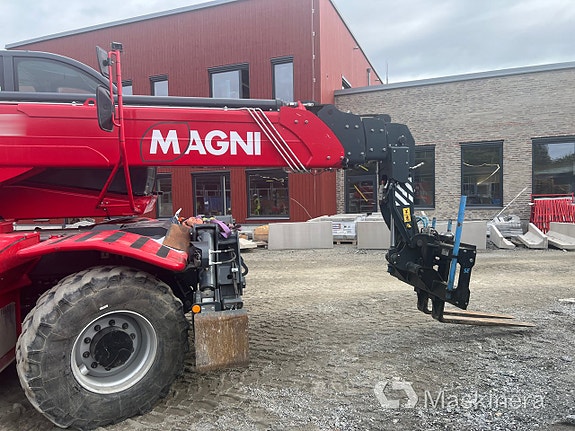 Teleskoplastare Magni RTH6.25 med redskap 9 of 27