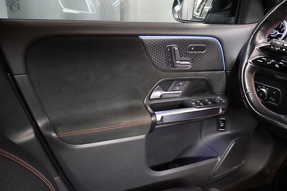 Mercedes-Benz EQB300 16 of 27