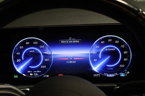 Mercedes-Benz EQB300 21 of 27