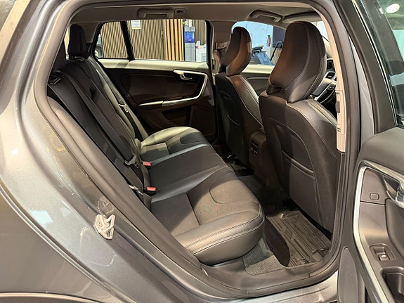 Volvo V60 Cross Country 20 of 27
