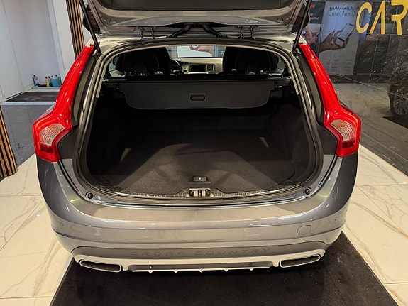 Volvo V60 Cross Country 5 of 27