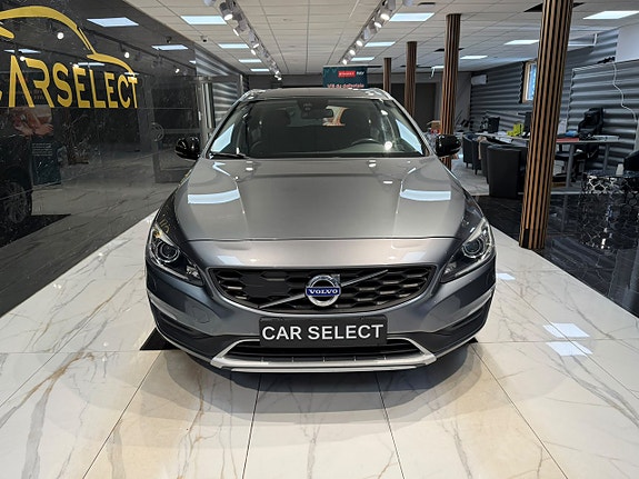 Volvo V60 Cross Country 8 of 27