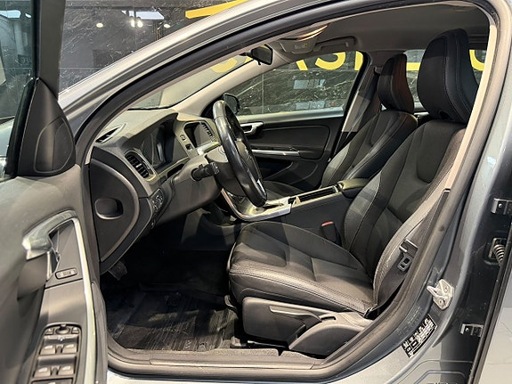 Volvo V60 Cross Country 16 of 27