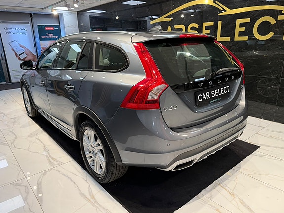 Volvo V60 Cross Country 3 of 27