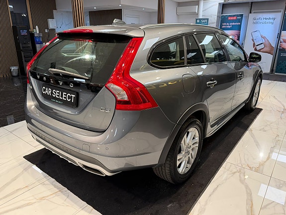 Volvo V60 Cross Country 6 of 27