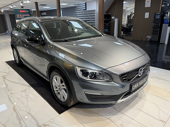Volvo V60 Cross Country 7 of 27