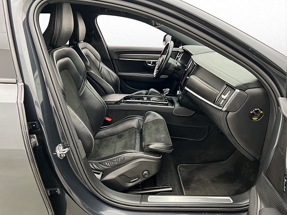 Volvo V90 16 of 30