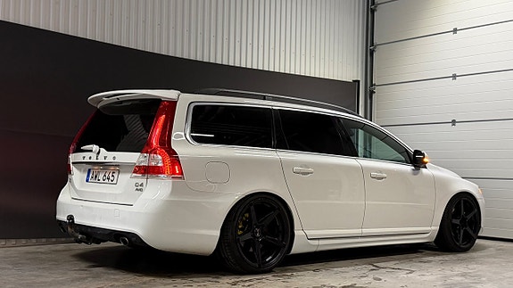 Volvo V70 11 of 28