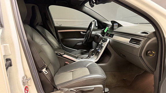 Volvo V70 26 of 28