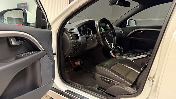Volvo V70 14 of 28