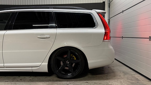 Volvo V70 8 of 28