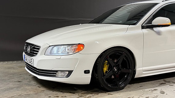 Volvo V70 7 of 28