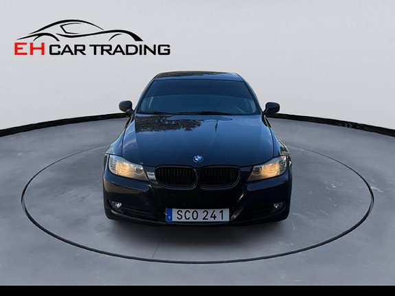 BMW 318d 8 of 11