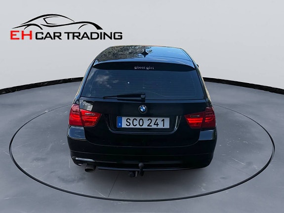 BMW 318d 4 of 11