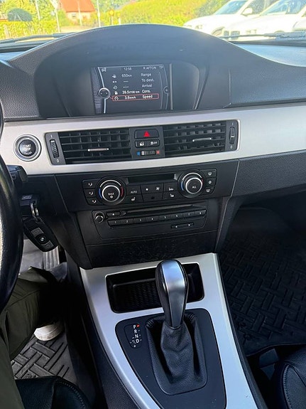 BMW 318d 10 of 11