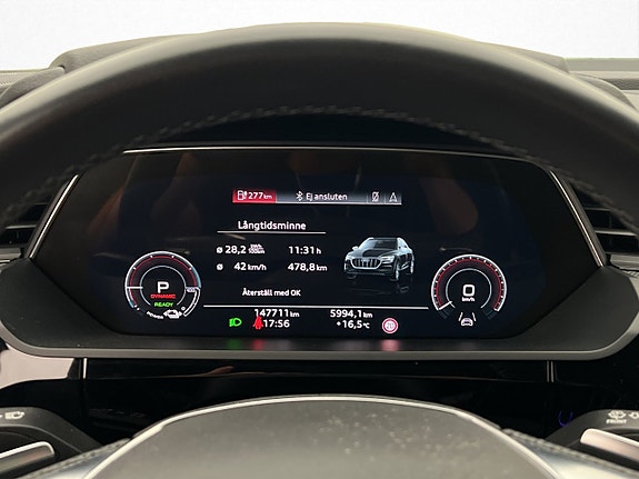 Audi e-tron S 19 of 30