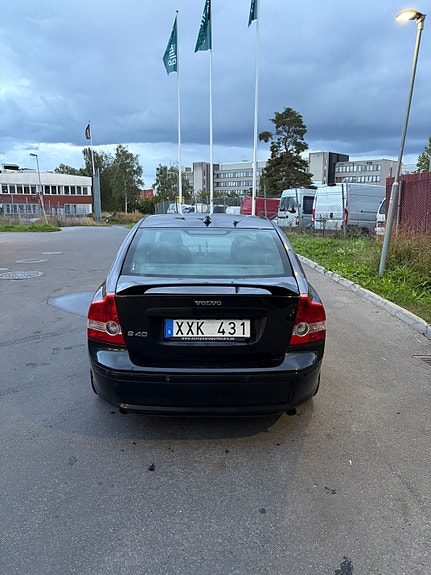 Volvo S40 3 of 19