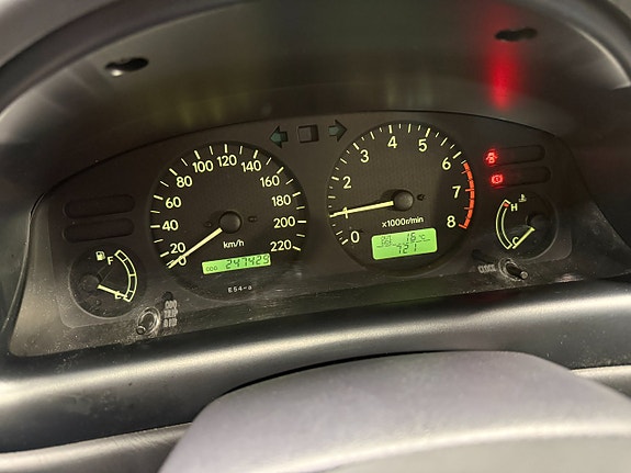Toyota Corolla 16 of 20