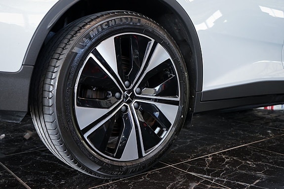 Polestar 2 5 of 28
